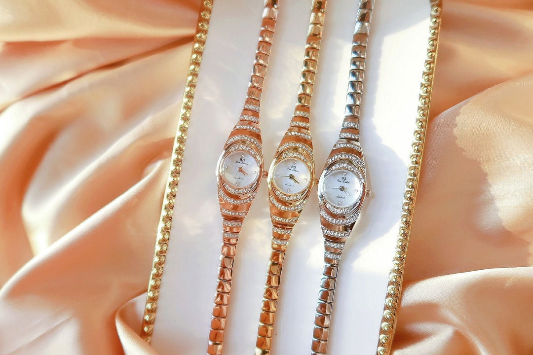 ✨Nyinkommet 50% rabatt💕Damklocka med strassarmband