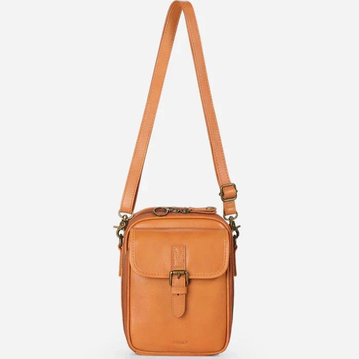 Vintage Crossbody Leather Bag – Adjustable & Spacious Design