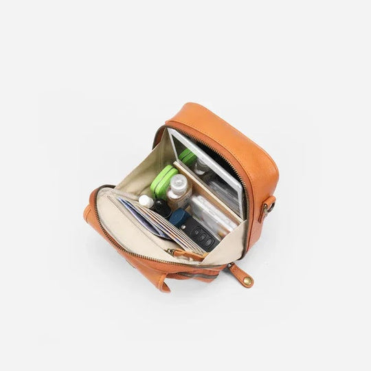 Vintage Crossbody Leather Bag – Adjustable & Spacious Design