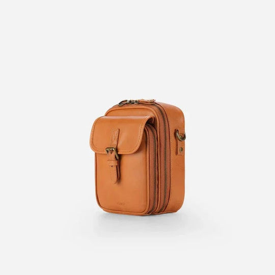 Vintage Crossbody Leather Bag – Adjustable & Spacious Design
