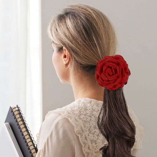 Högkvalitativ lockig peruk med ett roshårkloklipp