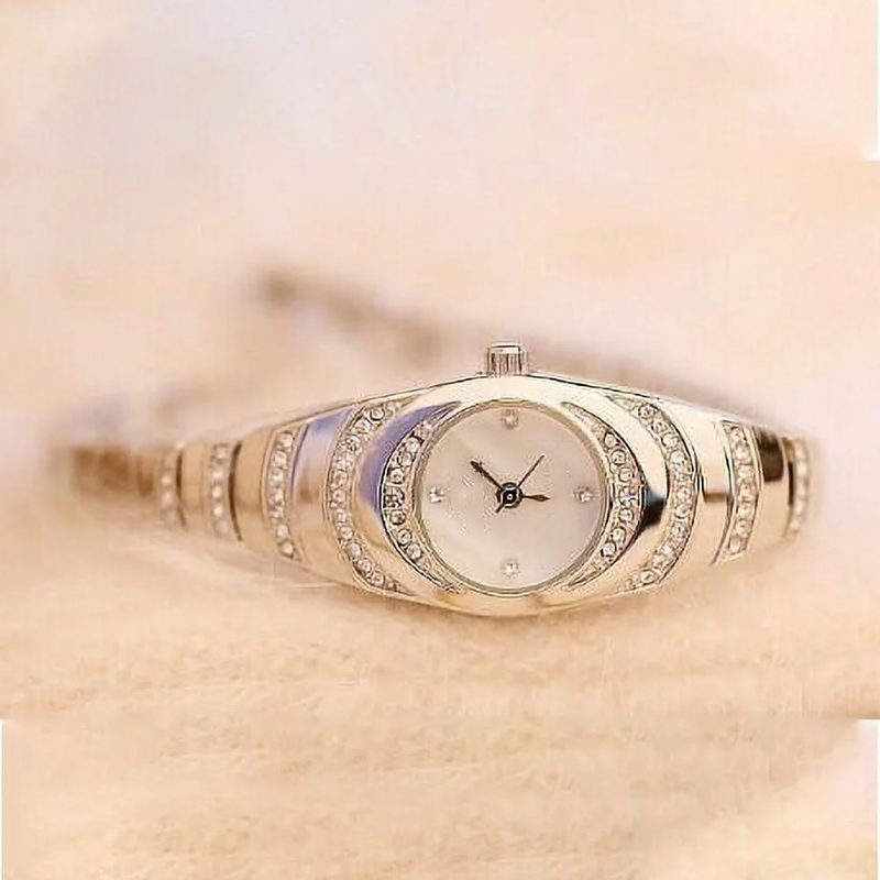 ✨Nyinkommet 50% rabatt💕Damklocka med strassarmband