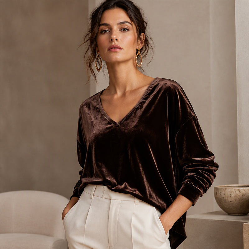 ☀️👚Seasonal Style - V-Neck Velvet Blouse with Long Sleeves – Cozy Warmth & Sophisticated Shine for Cooler Days