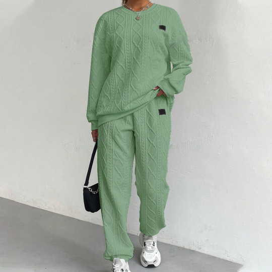 BestSeller🔥 🧵 Cable-knit set with a sweater and pants