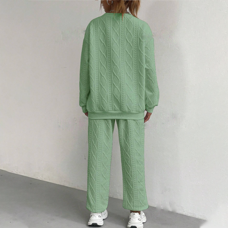 BestSeller🔥 🧵 Cable-knit set with a sweater and pants
