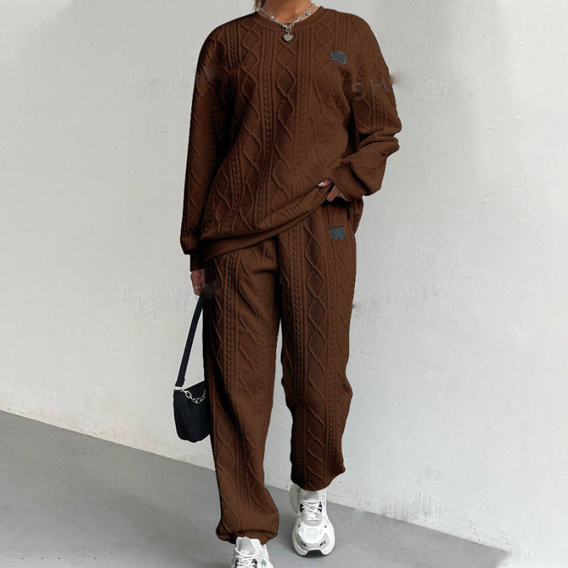 BestSeller🔥 🧵 Cable-knit set with a sweater and pants