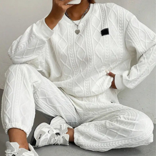 BestSeller🔥 🧵 Cable-knit set with a sweater and pants