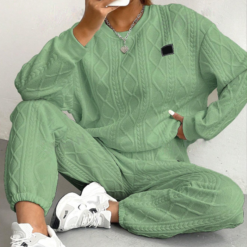 BestSeller🔥 🧵 Cable-knit set with a sweater and pants