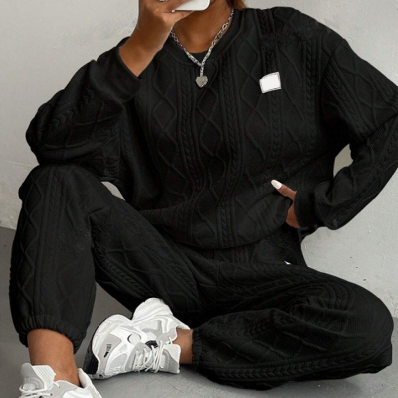 BestSeller🔥 🧵 Cable-knit set with a sweater and pants