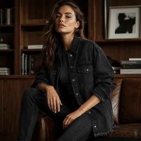 Veste en jean délavé à ourlet effiloché pour femme