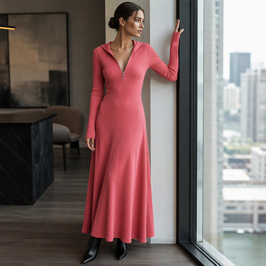 Robe longue en maille côtelée à capuche pour femme