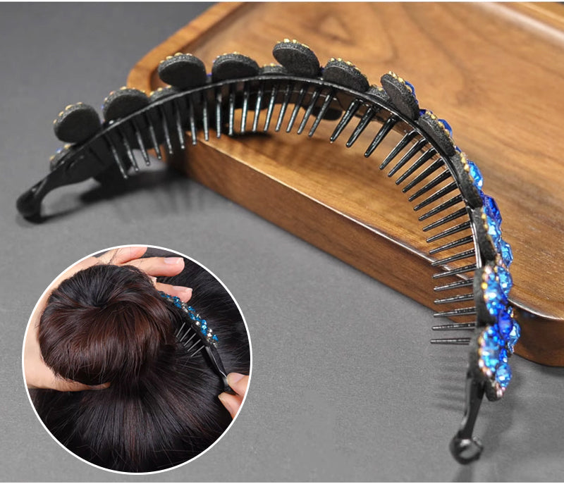 Kristallblomma utsmyckade hårklipp